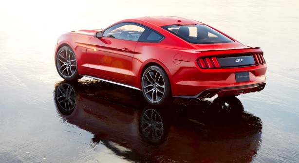 2015FordMustang side and rear 2 _03_HR